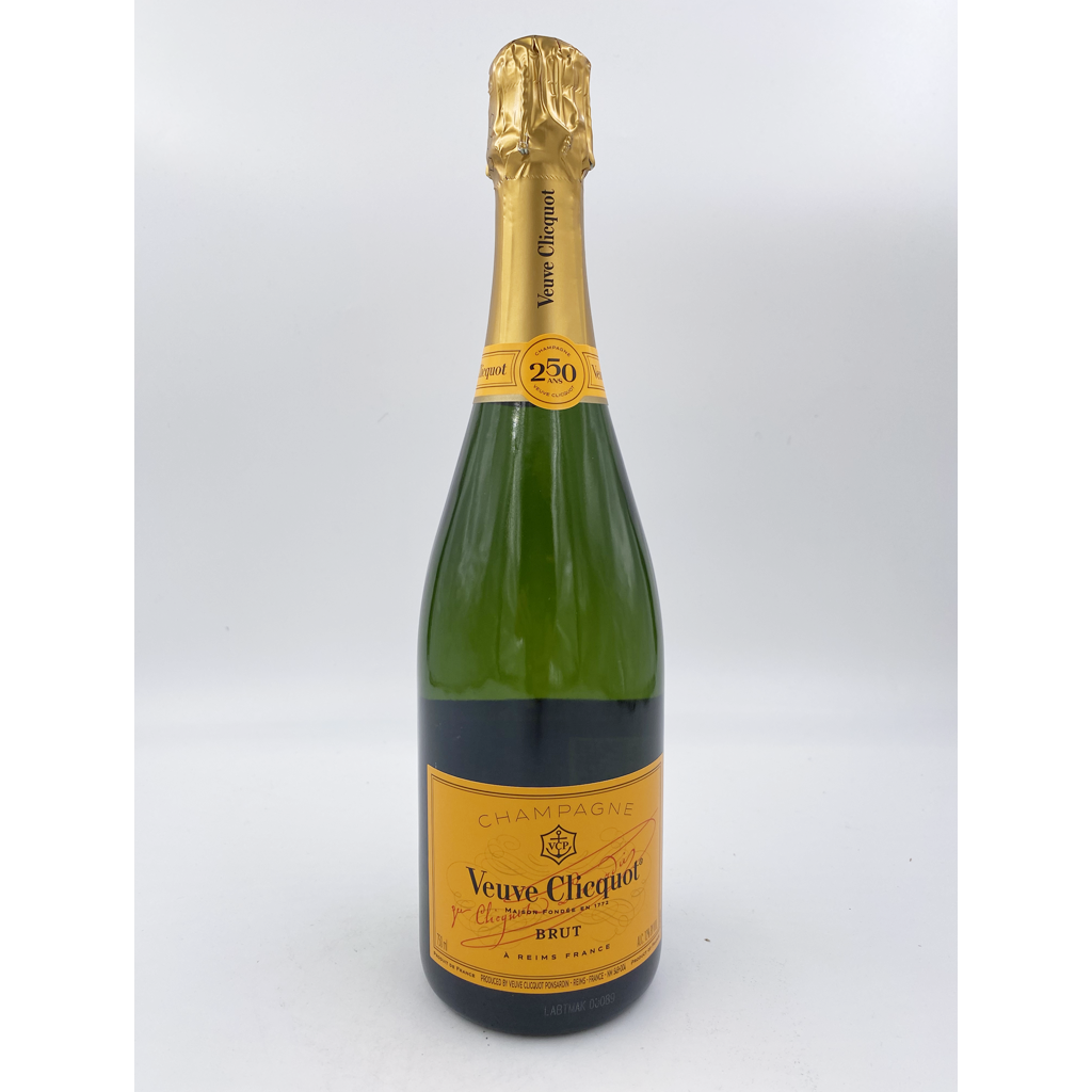 Veuve Clicquot Yellow Label Gift - 750ML